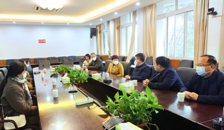 抚州市副市长蔡青走访慰问我校困...