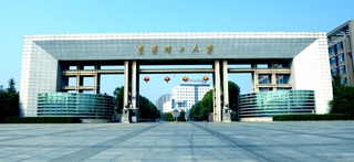东门