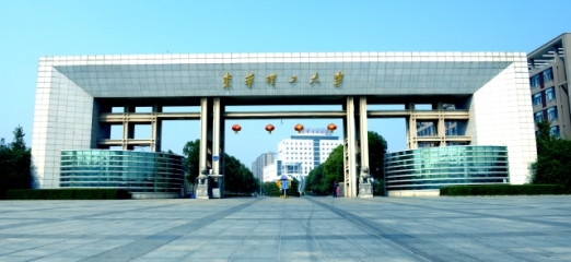 东门